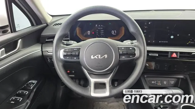 Kia K5 Новый K5 3 поколение 2.0 LPi(Для проката) — Фото автомобиля 12