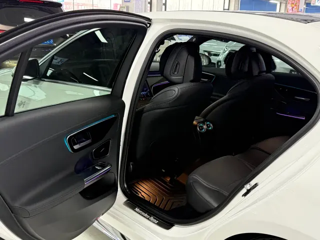 Mercedes-Benz C-Class — Фото автомобиля 8