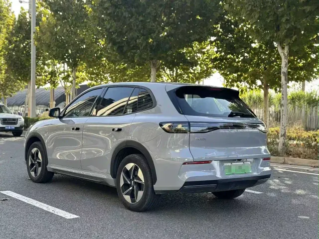 Geely Galaxy E5 — Фото автомобиля 8