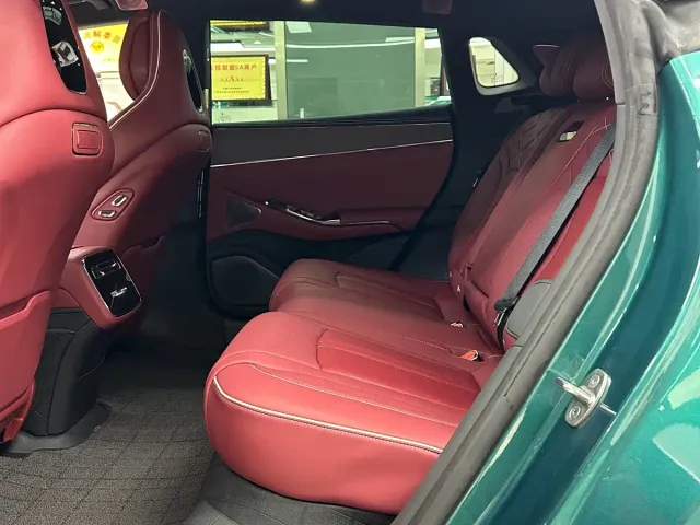 Denza Z9GT — Фото автомобиля 7