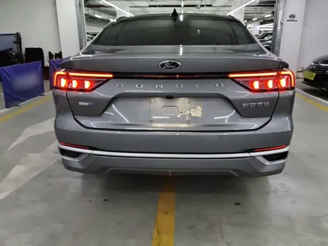 Ford Mondeo — Фото автомобиля 5