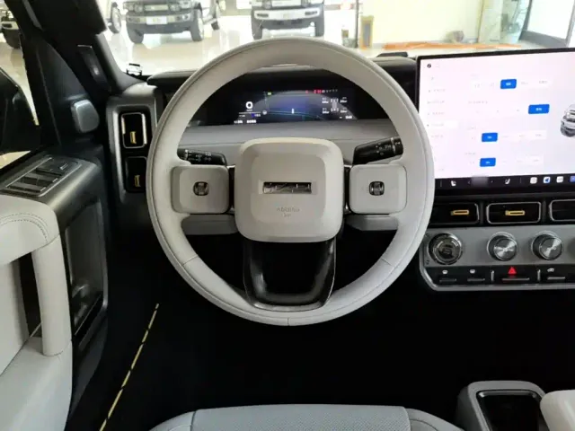 iCAR V23 — Фото автомобиля 10