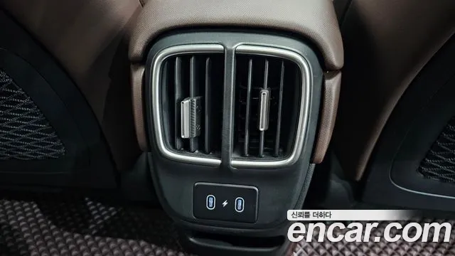 Hyundai Ioniq6 — Фото автомобиля 24