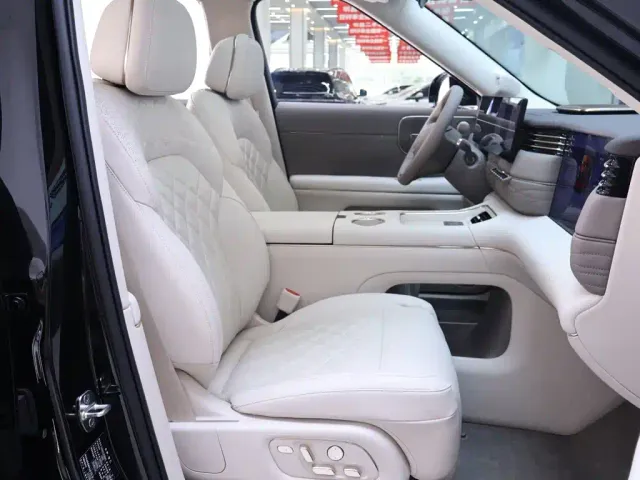 IM Motors LS9 — Фото автомобиля 21
