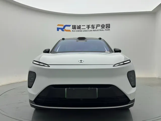 Nio ES8 — Фото автомобиля 2