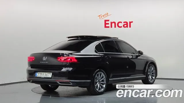 Volkswagen Passat — Фото автомобиля 2