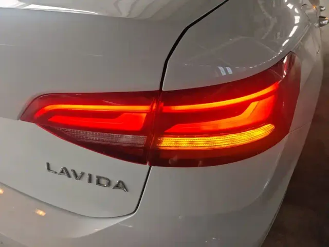 Volkswagen Lavida — Фото автомобиля 23