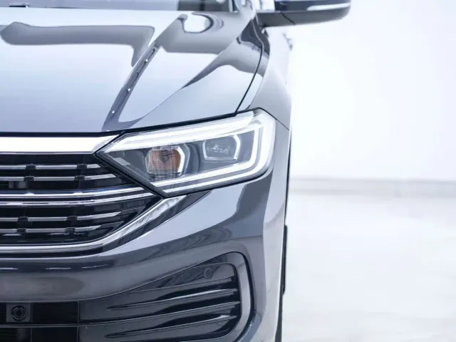 Volkswagen Sagitar — Фото автомобиля 9