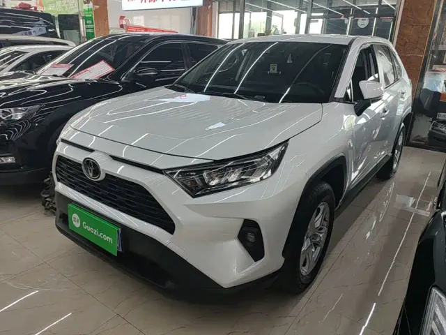 Фотография автомобиля — Toyota RAV4