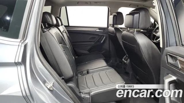 Volkswagen Tiguan — Фото автомобиля 10