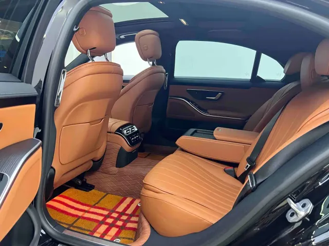 Mercedes-Benz S-Class — Фото автомобиля 13