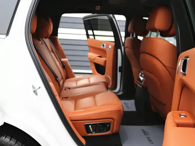 Li Auto L7 — Фото автомобиля 23