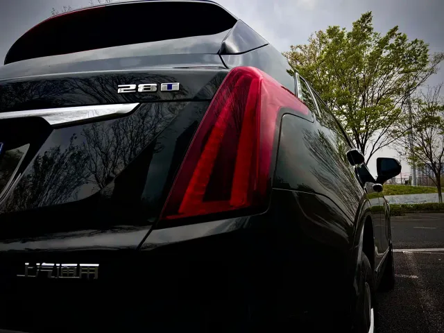 Cadillac XT5 — Фото автомобиля 11