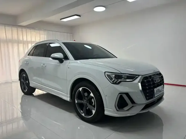 Audi Audi Q3 2023 35 TFSI Fashion Dynamic (1.4T) — Фото автомобиля 3