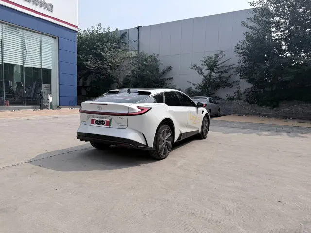 Toyota Toyota bZ5 2025 550 PRO Smart Edition — Фото автомобиля 4