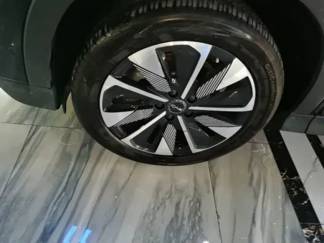 BYD Song PLUS — Фото автомобиля 22