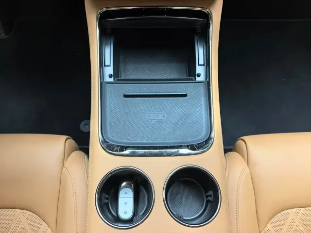 Leapmotor C01 — Фото автомобиля 9