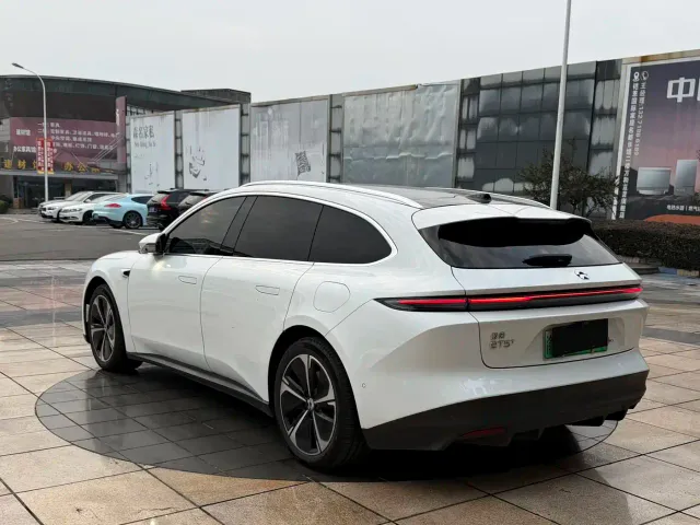 Nio ET5 Touring — Фото автомобиля 14