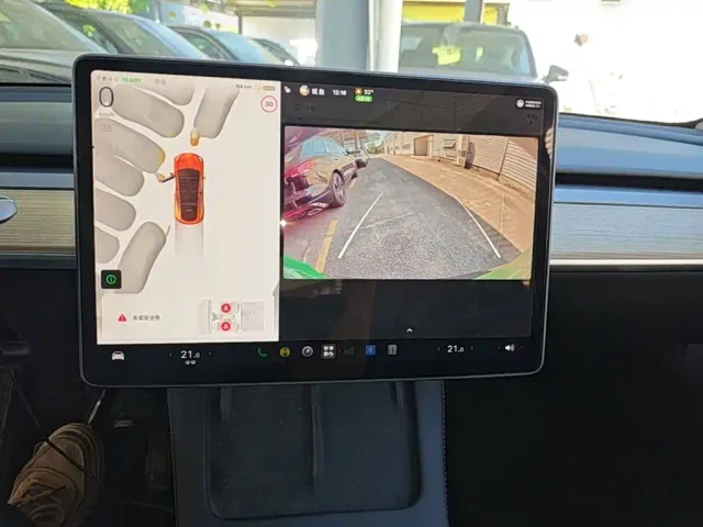 Tesla Model Y — Фото автомобиля 12