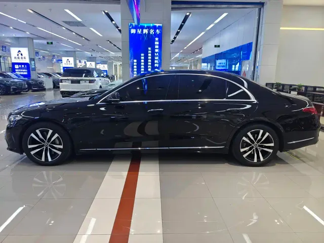 Mercedes-Benz Mercedes-Benz S-Class 2024 S 400 L Luxury Edition — Фото автомобиля 3