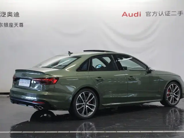 Audi S4 — Фото автомобиля 5