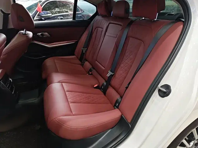 BMW 3 Series — Фото автомобиля 16