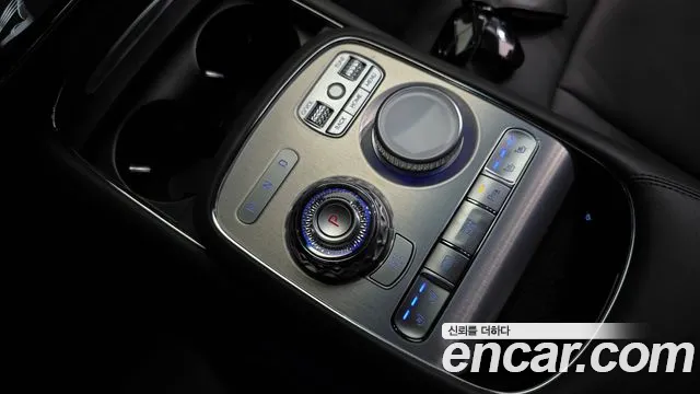 Genesis G90 Бензин 3.5 Turbo e-S/C AWD — Фото автомобиля 7