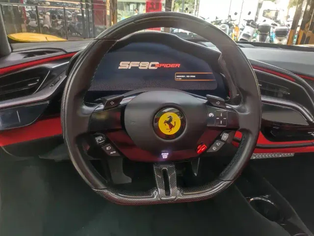 Ferrari SF90 — Фото автомобиля 10