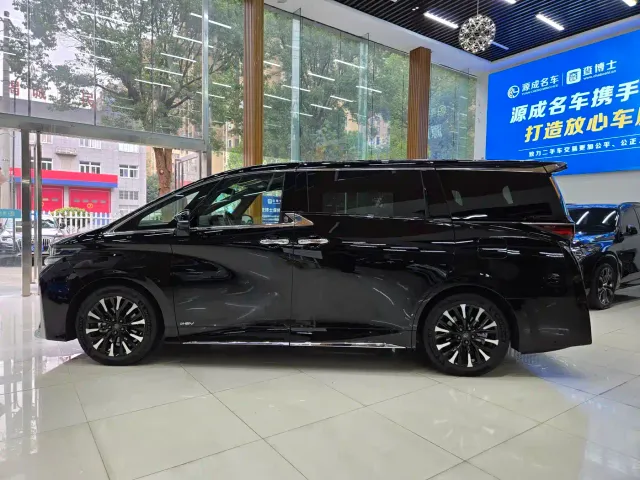 Toyota Vellfire — Фото автомобиля 15
