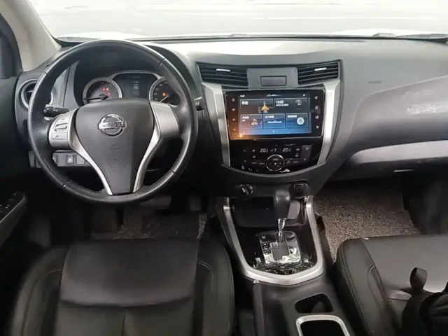 Nissan Navara — Фото автомобиля 9