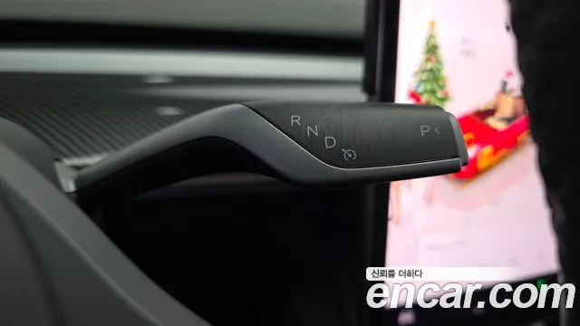 Tesla Model 3 — Фото автомобиля 9