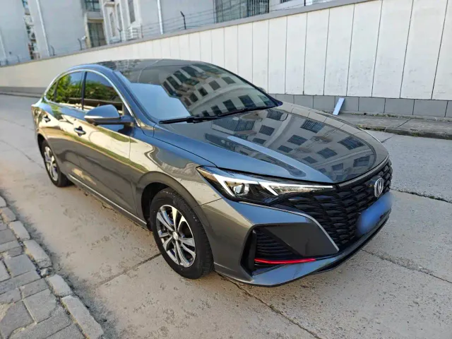 Changan Eado — Фото автомобиля 2