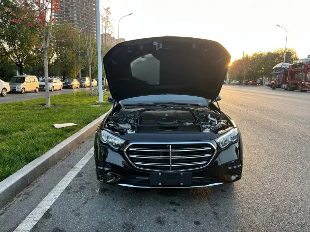 Mercedes-Benz E-Class — Фото автомобиля 18