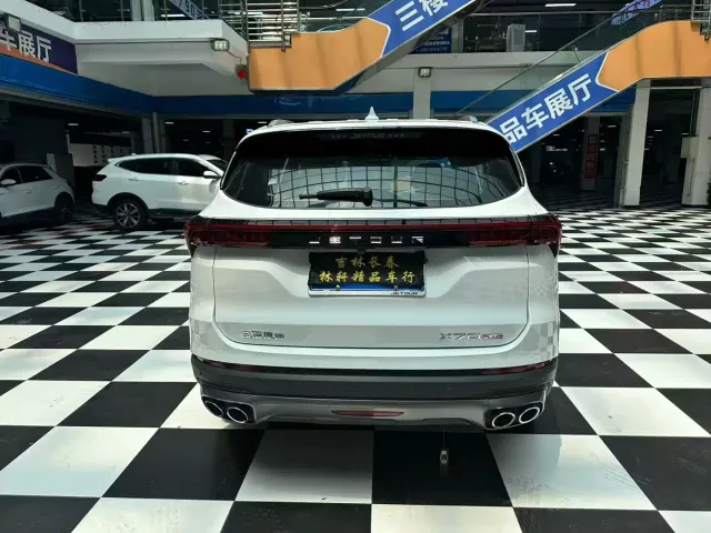 Jetour X70 Plus — Фото автомобиля 16