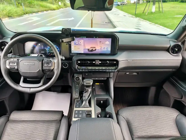 Toyota Prado — Фото автомобиля 9