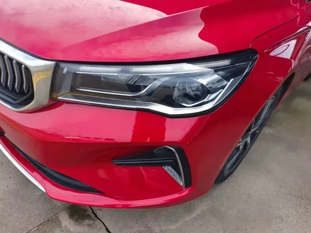 Geely Emgrand — Фото автомобиля 23