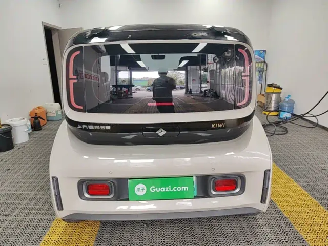 Baojun KiWi EV — Фото автомобиля 5
