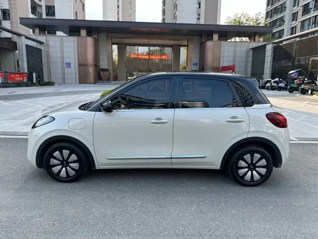 Wuling Bingo — Фото автомобиля 3