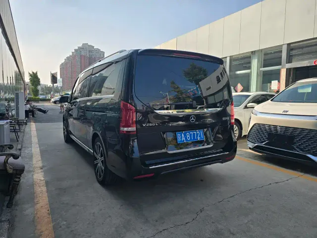 Mercedes-Benz V-Class — Фото автомобиля 4