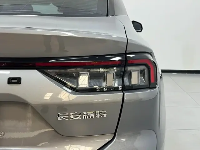 Ford Mondeo — Фото автомобиля 8