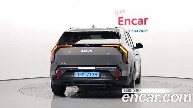 Kia EV3 — Фото автомобиля 4