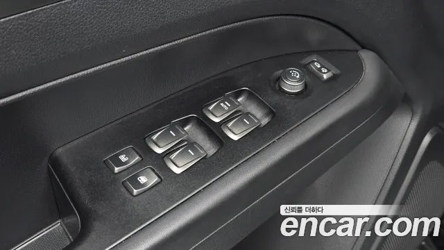 KG_Mobility_Ssangyong Rexton Новый Rexton Sport Дизель 2.2 4WD — Фото автомобиля 30