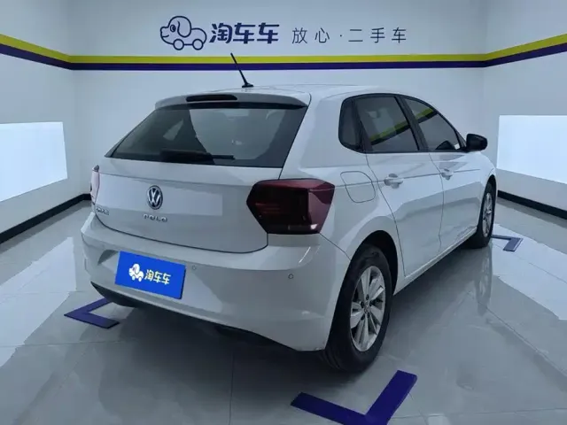 Volkswagen Polo — Фото автомобиля 3