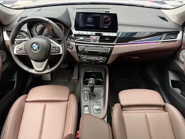 BMW X1 — Фото автомобиля 11