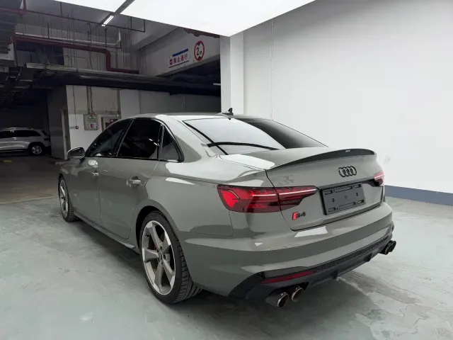 Audi S4 — Фото автомобиля 5