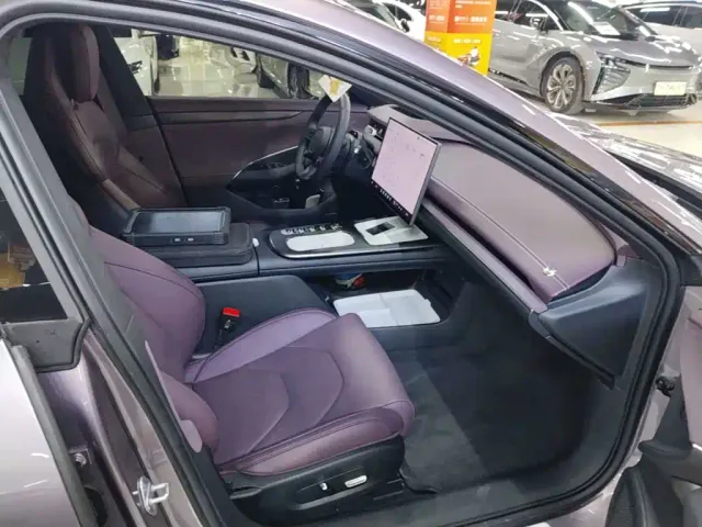 Xiaomi Auto Xiaomi SU7 2024 AWD Extended Range Advanced Smart Driving Max Edition — Фото автомобиля 24