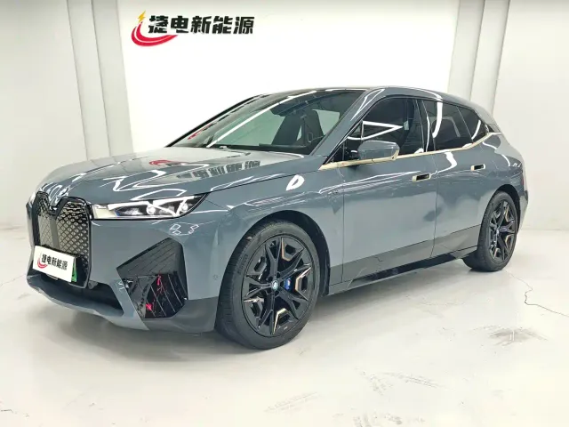 Фотография автомобиля — BMW iX M60