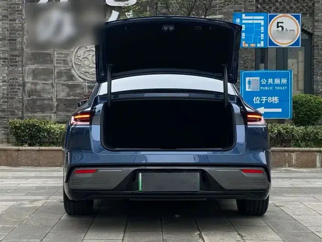Geely Galaxy Xingyao 8 — Фото автомобиля 17