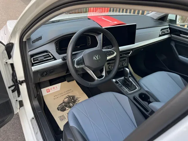 Volkswagen Lavida — Фото автомобиля 8