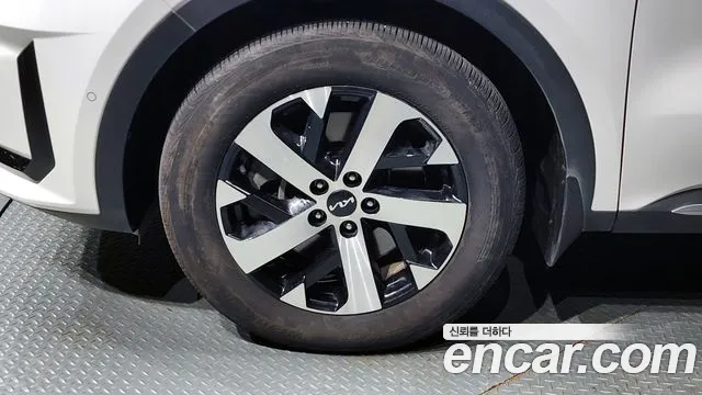 Kia Sorento Sorento 4-е поколение Бензин 2.5T 2WD — Фото автомобиля 5